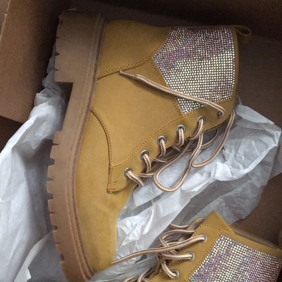 F L A S H • SALE! • NIB • ASOS • Amelie Embellished Hiker Boots - Picture 6 of 9
